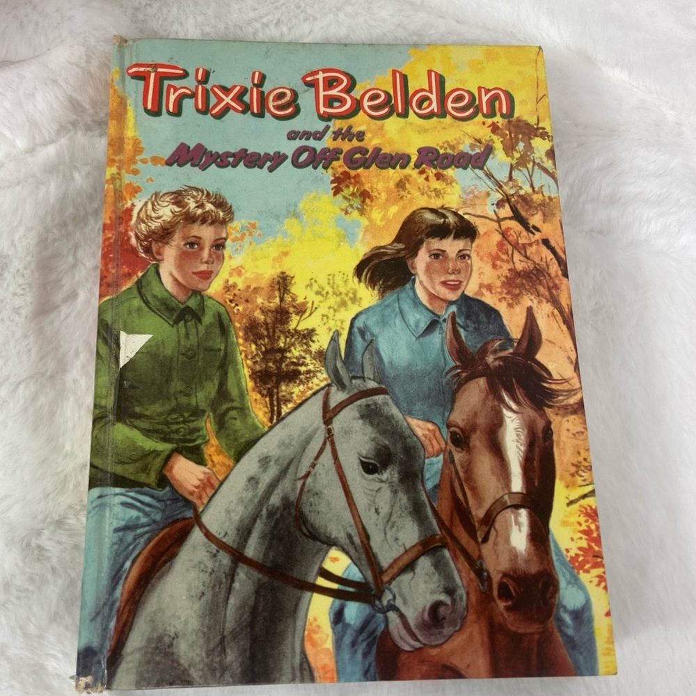 Trixie Belden and the Mystery Off Glen Road hardback book vintage 1956